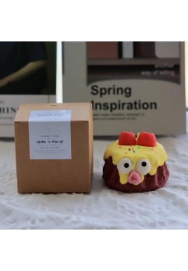 Yellow Cake Candle - Cute Soy Wax Candle, Gift for Friends (Super Cedar)