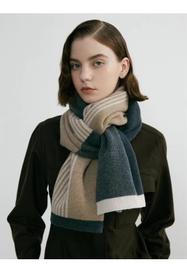 Green Luxury Striped Suede-Feel Scarf - Soft and Warm for All Seasons
